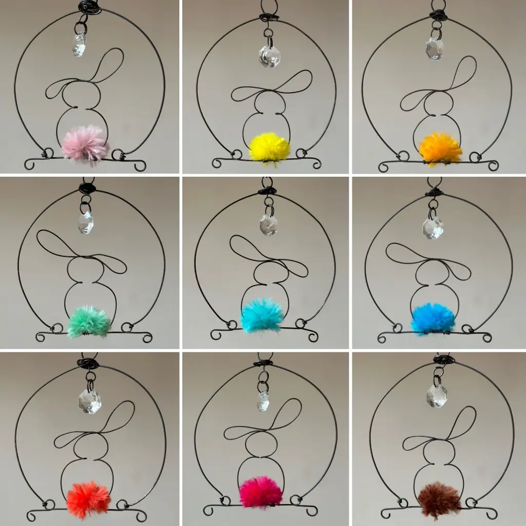 collection-mobile-a-suspendre-lapin-fil-de-fer-pampille-pompon-coton-9-couleurs.webp