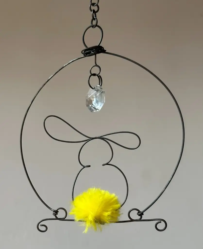 Le petit lapin suspendu 